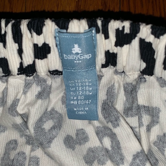 Cute toddler skirt. - Picture 2 of 2